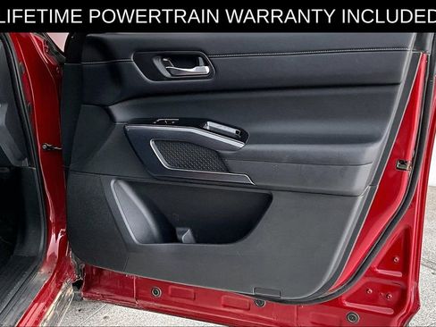 Used 2023 Nissan Pathfinder SL AWD/4WD image 24