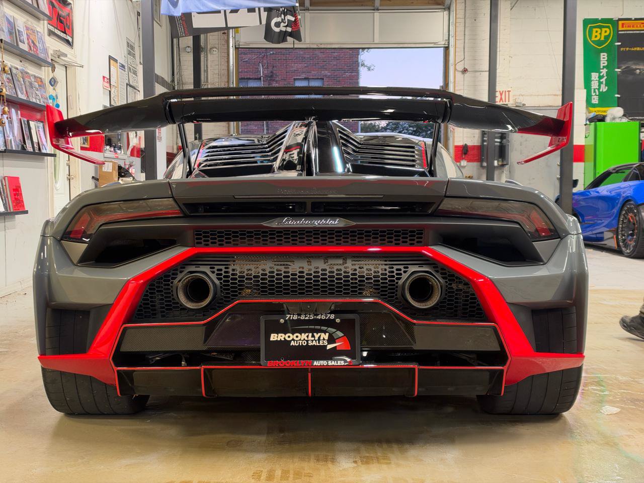 Used 2022 Lamborghini Huracan STO RWD image 8