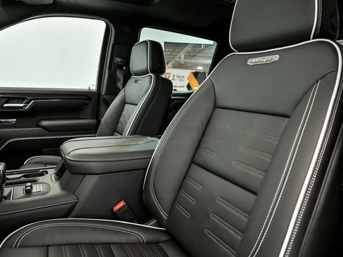 New 2026 GMC Sierra 1500 AT4X image 7