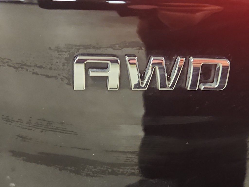 Used 2025 Chevrolet Blazer EV LT AWD/4WD image 41
