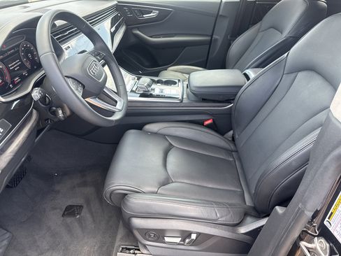 Used 2023 Audi Q8 Prestige image 8