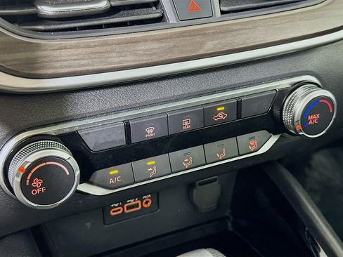 Used 2024 Nissan Altima 2.5 SV image 27