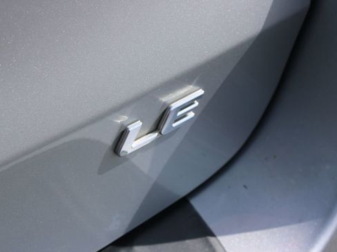 Used 2015 Toyota Sienna LE image 14