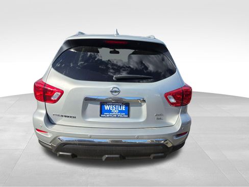 Used 2020 Nissan Pathfinder SL AWD/4WD image 3