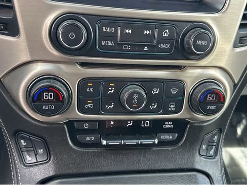 Used 2020 GMC Yukon XL Denali RWD image 21