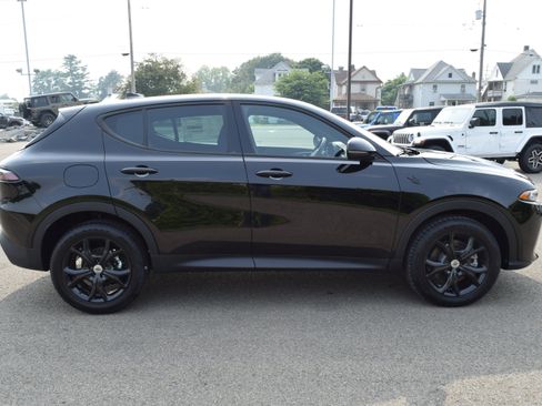 Used 2025 Dodge Hornet GT w/ GT Blacktop Package AWD/4WD image 5