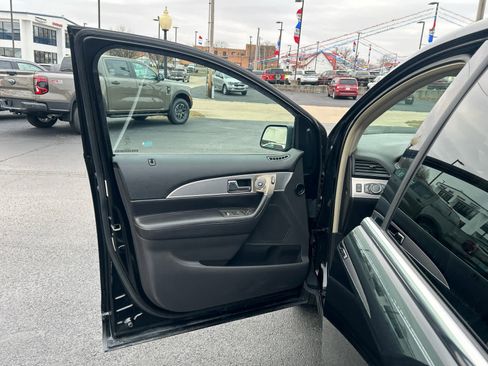 Used 2014 Lincoln MKX AWD w/ Equipment Group 102A image 20