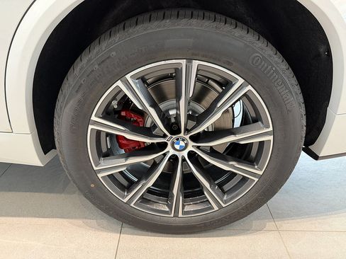 New 2026 BMW X5 xDrive50e w/ M Sport Package AWD/4WD image 7