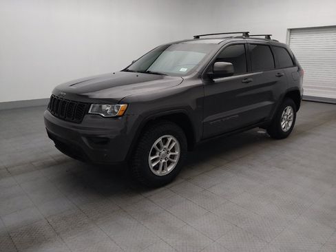 Used 2019 Jeep Grand Cherokee Laredo AWD/4WD image 2