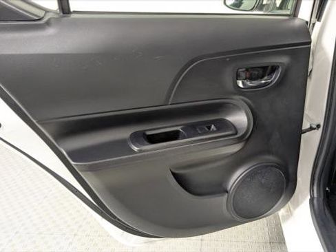 Used 2016 Toyota Prius C Two image 14