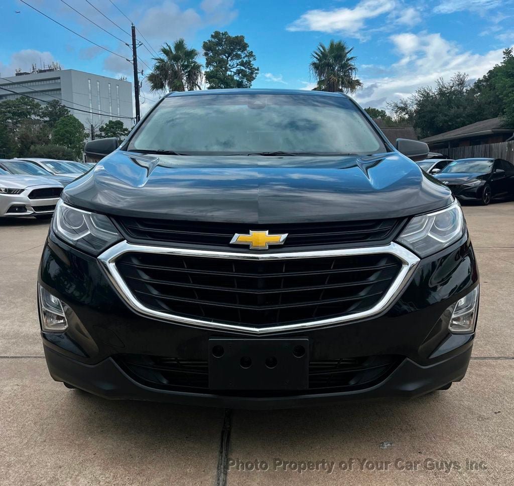 Used 2020 Chevrolet Equinox LS w/ LS Convenience Package FWD image 2