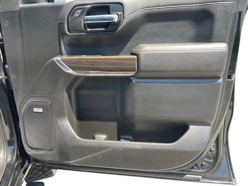 Used 2021 Chevrolet Silverado 1500 LT Trail Boss w/ Convenience Package II AWD/4WD image 18
