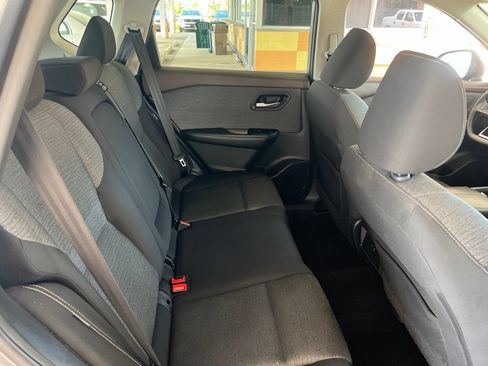 Used 2021 Nissan Rogue SV AWD/4WD image 13