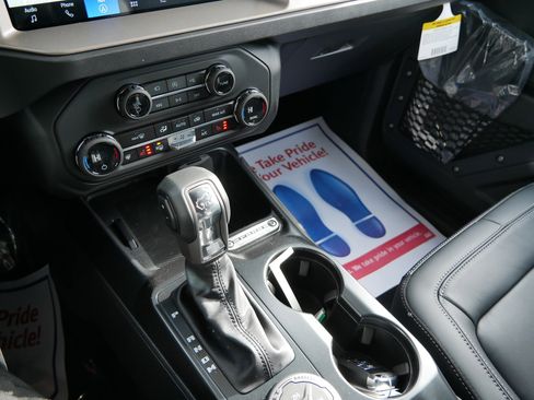 New 2025 Ford Bronco Outer Banks image 10