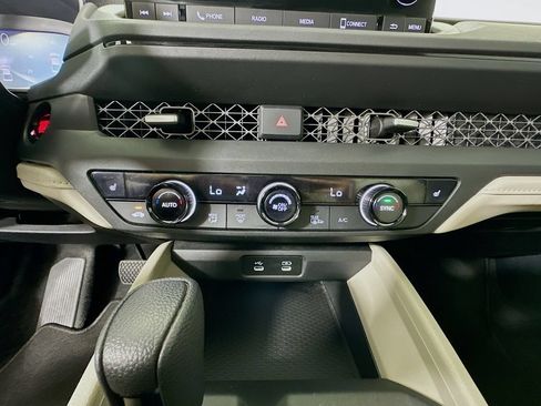 Certified 2023 Honda Accord EX image 20