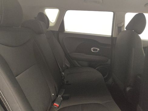 Used 2018 Kia Soul image 19
