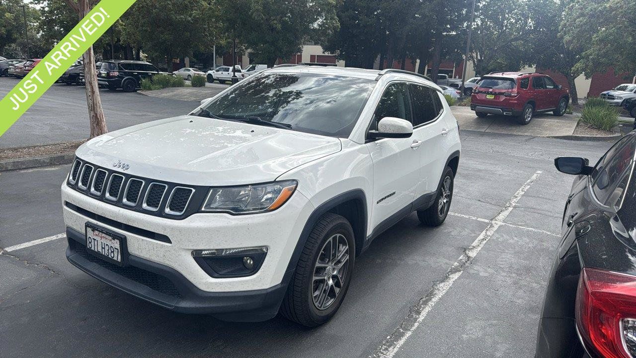 Used 2020 Jeep Compass Latitude w/ Popular Equipment Group AWD/4WD image 1