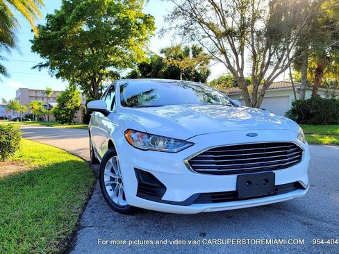 Used 2020 Ford Fusion SE image 15