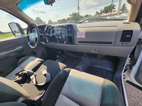 Used 2008 Chevrolet Silverado 2500 W/T w/ Snow Plow Prep Package AWD/4WD image 25