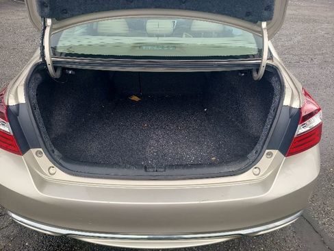 Used 2017 Honda Accord EX-L image 11