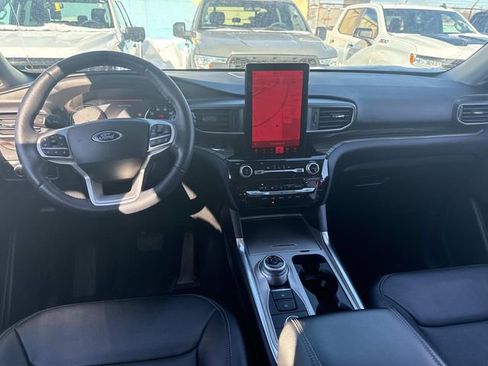 Used 2023 Ford Explorer Limited w/ Limited Technology Package image 19
