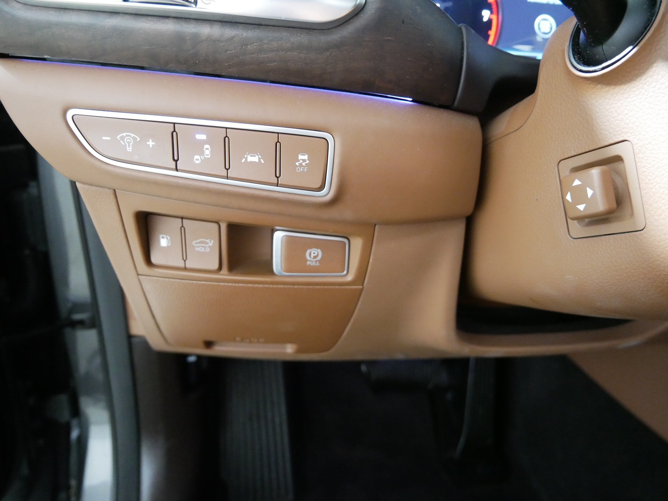 Used 2020 Genesis G90 5.0 Ultimate AWD/4WD image 26