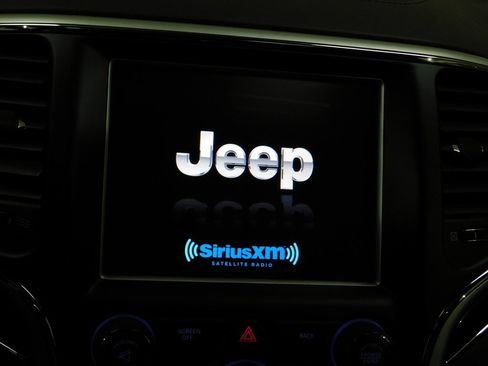 Used 2016 Jeep Grand Cherokee Overland w/ Advanced Technology Group image 55