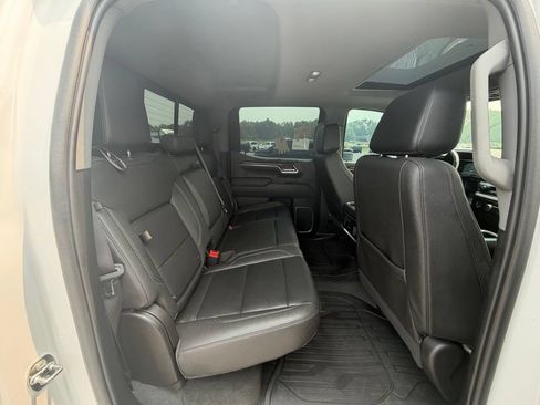 Used 2023 GMC Sierra 1500 SLT AWD/4WD image 12