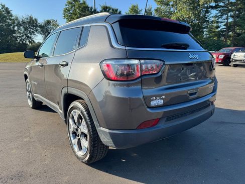 Used 2018 Jeep Compass Limited image 3