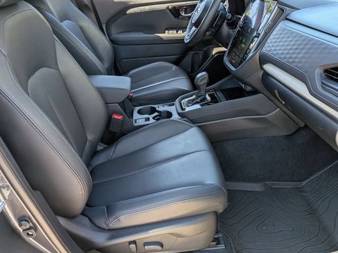 Used 2025 Subaru Forester Limited AWD/4WD image 37