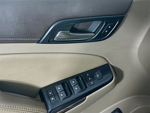 Used 2017 GMC Yukon SLT image 24