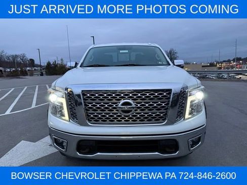 Used 2017 Nissan Titan SL image 10