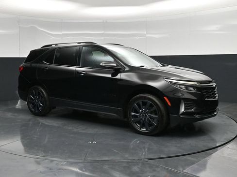 Used 2024 Chevrolet Equinox RS FWD image 3