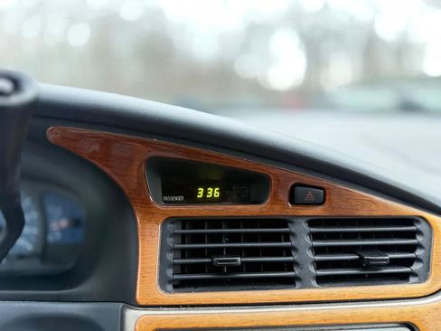 Used 2001 Toyota Sienna XLE image 23