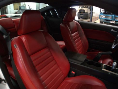 Used 2008 Ford Mustang GT Premium image 27