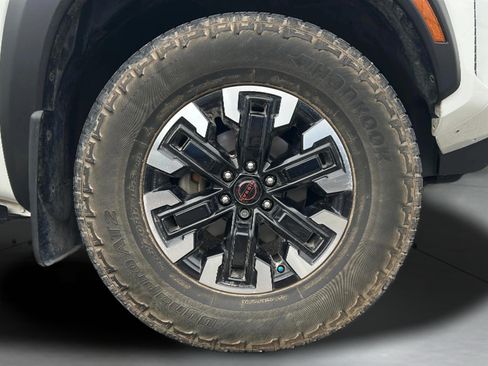 Used 2024 Nissan Frontier PRO-4X w/ Pro Convenience Package AWD/4WD image 32