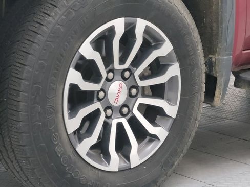 Used 2019 GMC Sierra 1500 AT4 w/ AT4 Premium Package AWD/4WD image 31