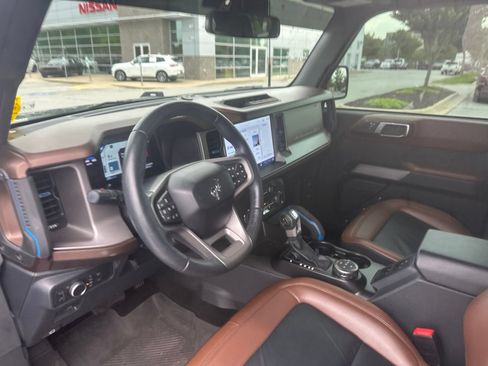 Used 2022 Ford Bronco Outer Banks AWD/4WD image 13