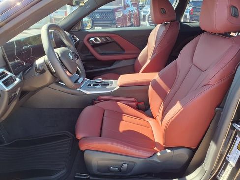 Used 2025 BMW 230i Coupe w/ Premium Package image 18