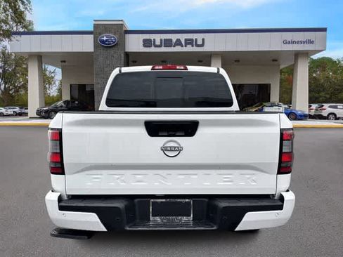 Used 2025 Nissan Frontier SV RWD image 5