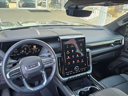 Used 2025 GMC Yukon Elevation w/ Elevation Premium Package AWD/4WD image 10