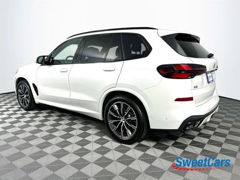 Used 2025 BMW X5 M60i AWD/4WD image 5