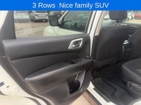 Used 2020 Nissan Pathfinder SV FWD image 22