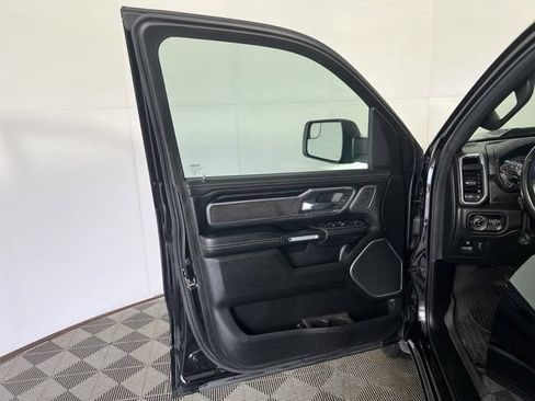 Used 2023 RAM 1500 Laramie AWD/4WD image 9