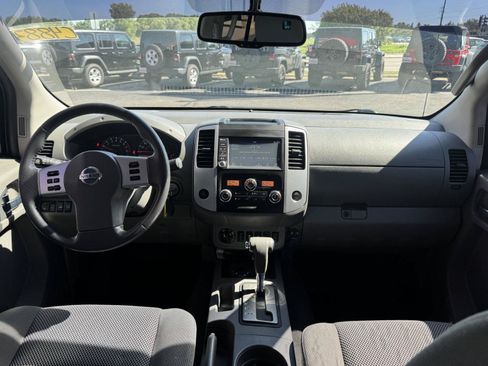 Used 2019 Nissan Frontier SV w/ Value Truck Package AWD/4WD image 25