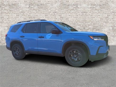 New 2025 Honda Pilot TrailSport image 1