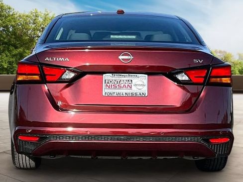 Certified 2024 Nissan Altima 2.5 SV FWD image 5