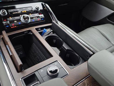 Used 2022 Lincoln Navigator Black Label image 32