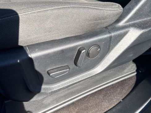 Used 2019 Ford F150 XLT w/ Equipment Group 302A Luxury AWD/4WD image 10