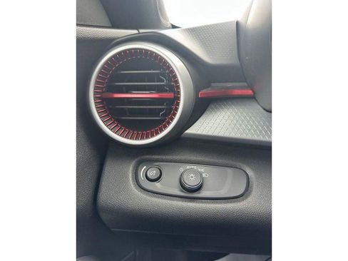 Certified 2024 Chevrolet Trax RS FWD image 50